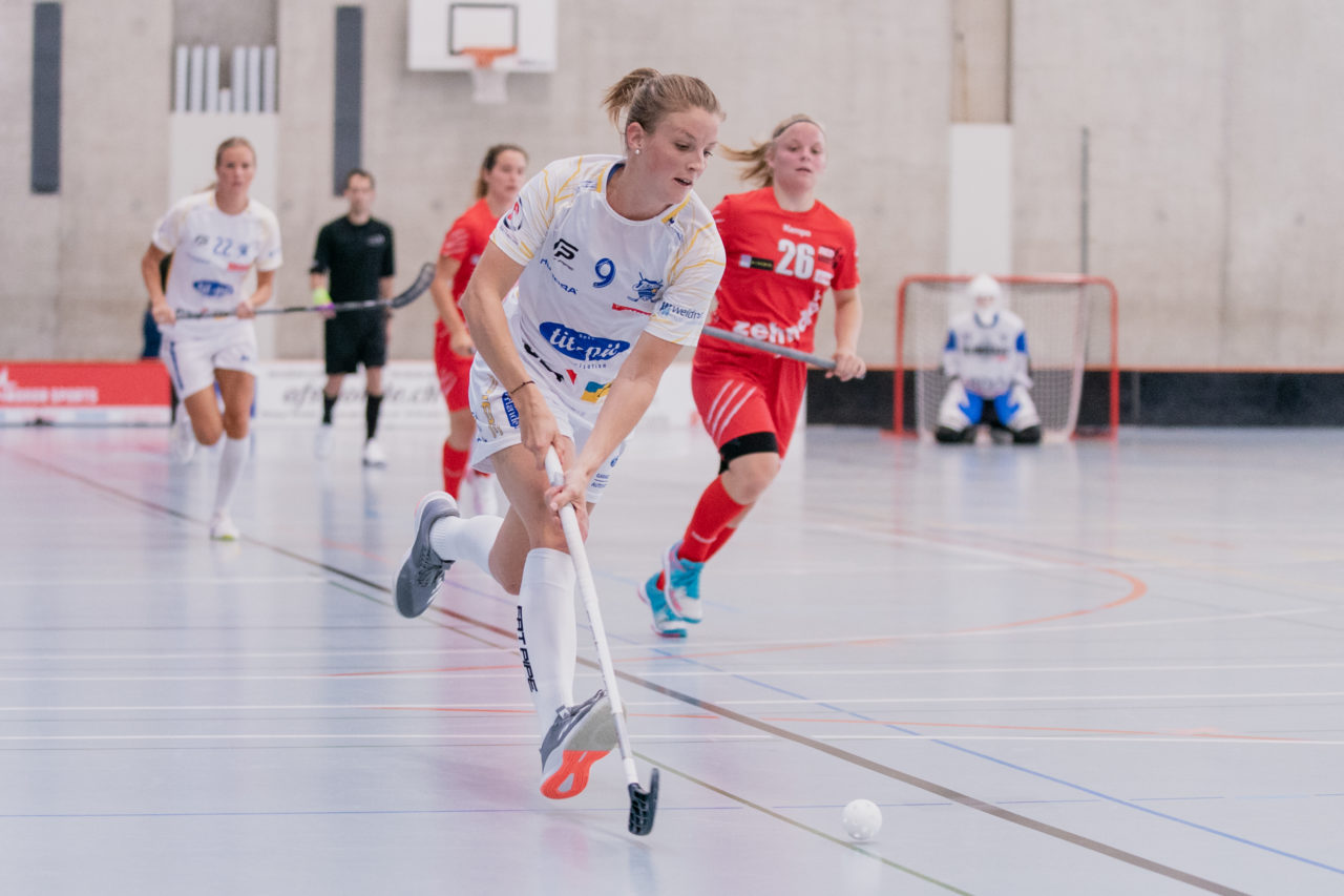 Frauen NLA 1. Runde 2020/21, Switzerland: 12.09.2020, Frauenfeld, Kantihalle, Mirjam Hintermann (Nr. 9, Kloten-Dietlikon Jets) am Ball

Credit: Claudio Schwarz, unihockey-fotos.ch