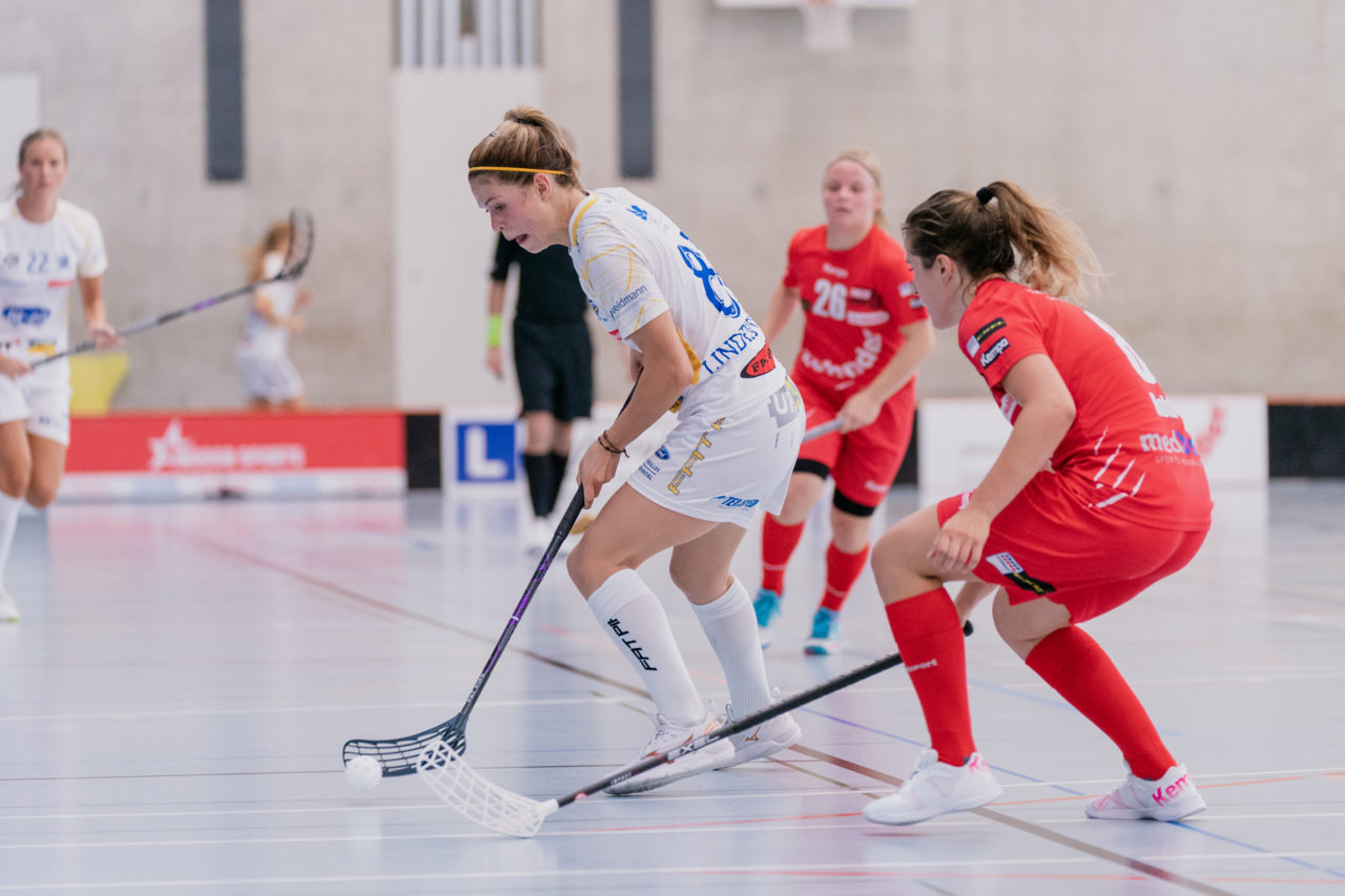 Frauen NLA 1. Runde 2020/21, Switzerland: 12.09.2020, Frauenfeld, Kantihalle, Norina Lindenstruth (Nr. 81, Kloten-Dietlikon Jets) am Ball

Credit: Claudio Schwarz, unihockey-fotos.ch