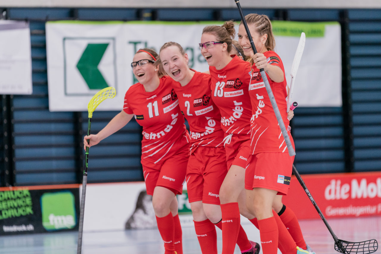Frauen NLA 1. Runde 2020/21, Switzerland: 12.09.2020, Frauenfeld, Kantihalle, die Red Lions jubeln

Credit: Claudio Schwarz, unihockey-fotos.ch