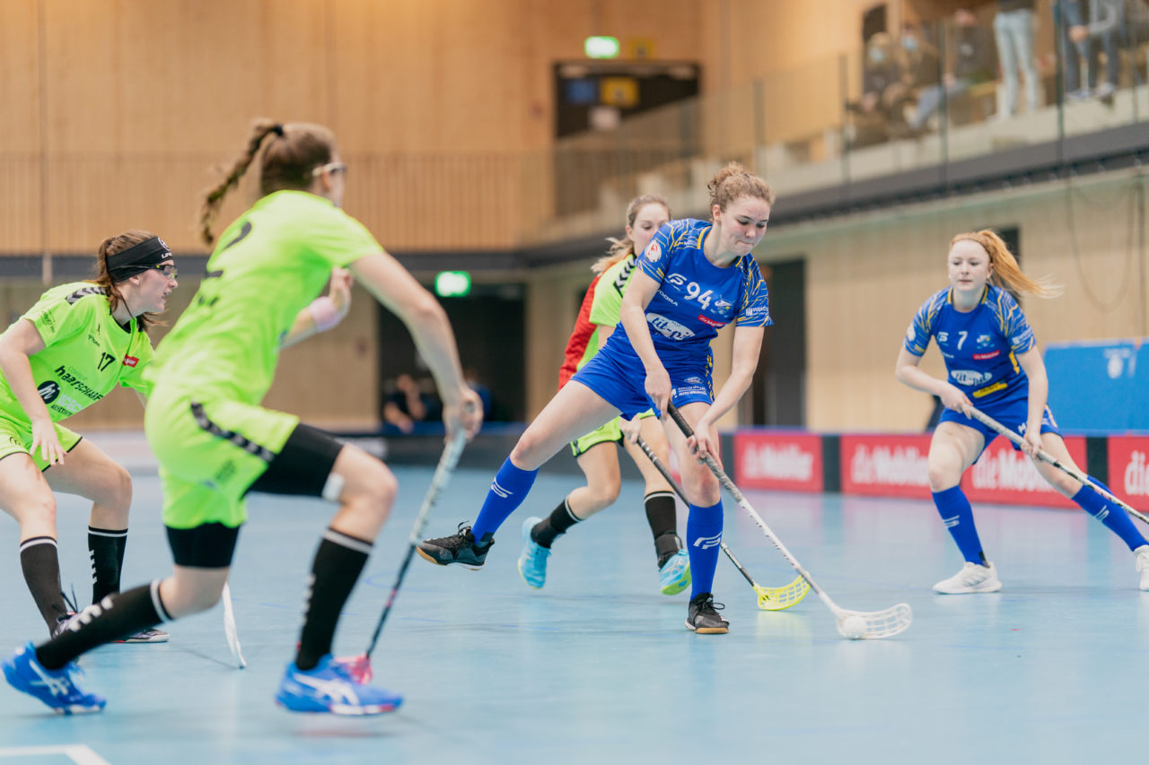 Frauen NLA Runde 9 2020/21, Switzerland: 10.01.2021, Kloten, Stighag, Noomi Überschlag (Nr. 94, Kloten-Dietlikon Jets) 

Credit: Claudio Schwarz, unihockey-fotos.ch