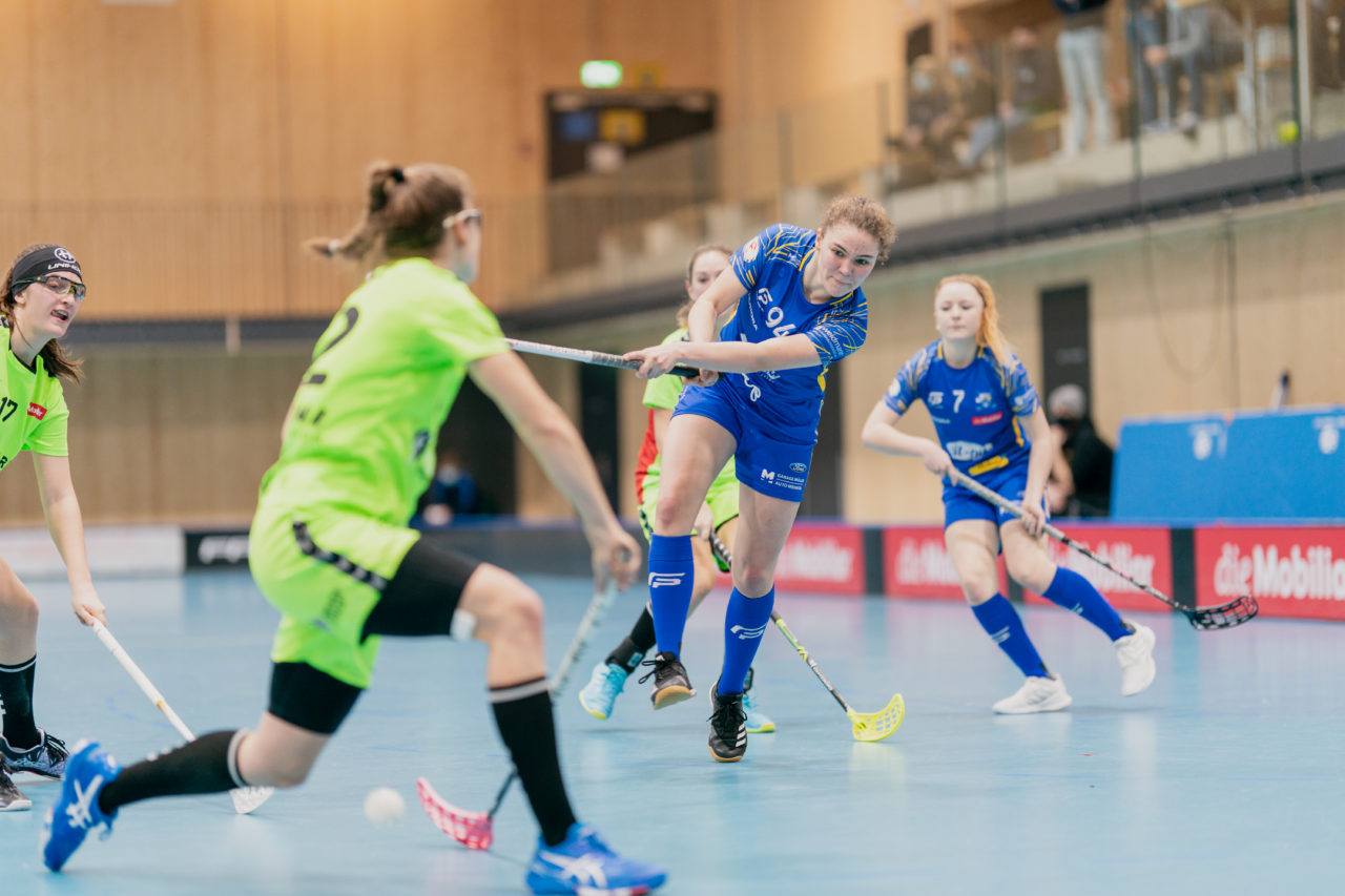 Frauen NLA Runde 9 2020/21, Switzerland: 10.01.2021, Kloten, Stighag, Noomi Überschlag (Nr. 94, Kloten-Dietlikon Jets) 

Credit: Claudio Schwarz, unihockey-fotos.ch
