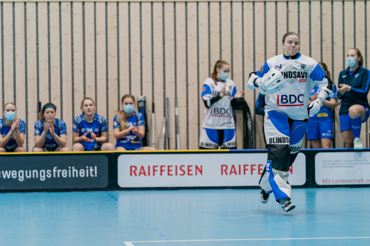 Frauen NLA Runde 10 2020/21, Switzerland: 16.01.2021, Kloten, Stighag, Monika Schmid (Nr. 29, Kloten-Dietlikon Jets) in der Starting-Six

Credit: Claudio Schwarz, unihockey-fotos.ch