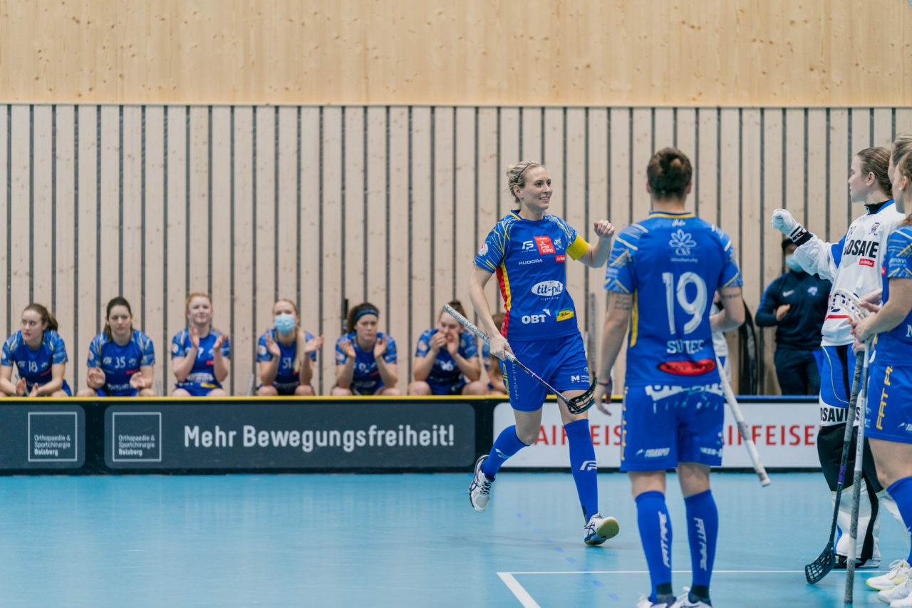 Frauen NLA Runde 10 2020/21, Switzerland: 16.01.2021, Kloten, Stighag, Michelle Wiki (Nr. 6, Kloten-Dietlikon Jets) in der Starting-Six

Credit: Claudio Schwarz, unihockey-fotos.ch