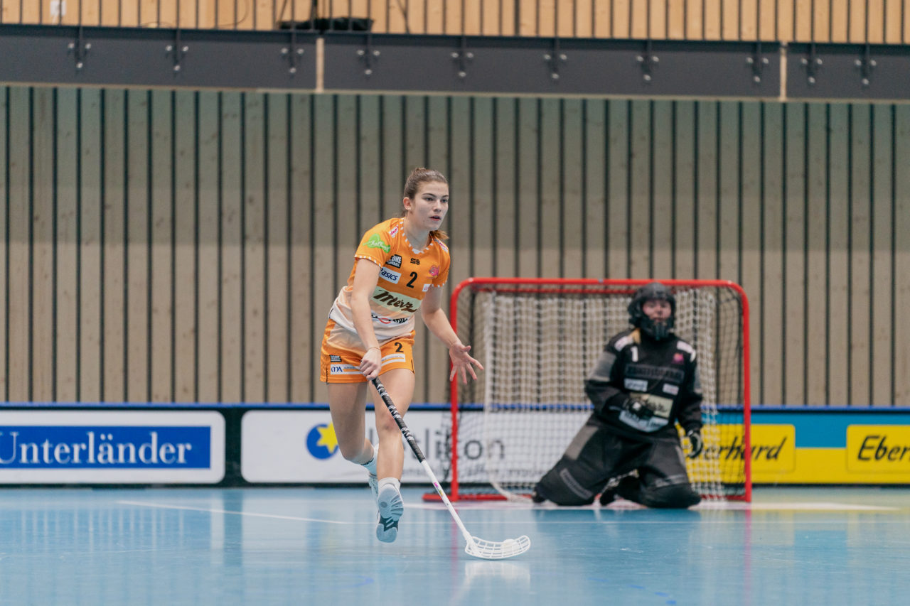 Frauen NLA Runde 10 2020/21, Switzerland: 16.01.2021, Kloten, Stighag, Jana Putzi (Nr. 2, piranha chur) am Ball

Credit: Claudio Schwarz, unihockey-fotos.ch