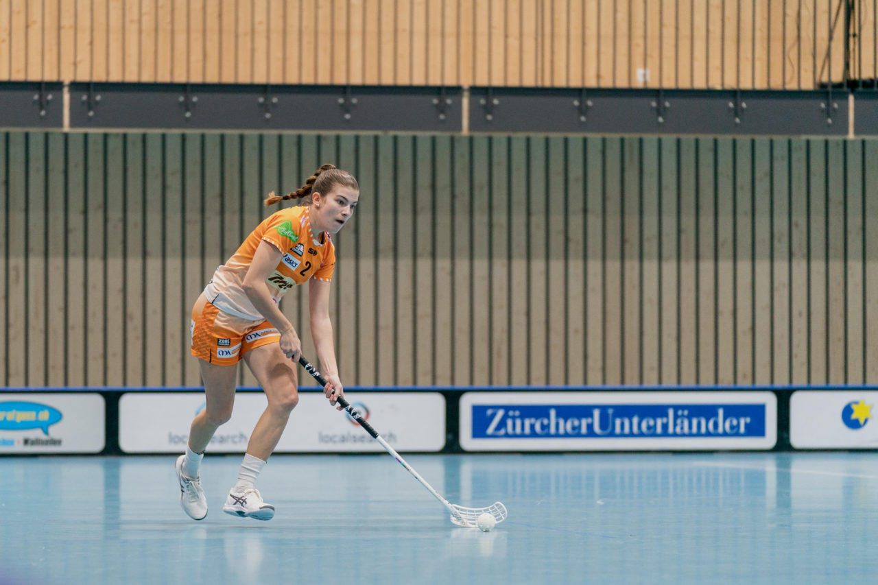 Frauen NLA Runde 10 2020/21, Switzerland: 16.01.2021, Kloten, Stighag, Jana Putzi (Nr. 2, piranha chur) am Ball

Credit: Claudio Schwarz, unihockey-fotos.ch