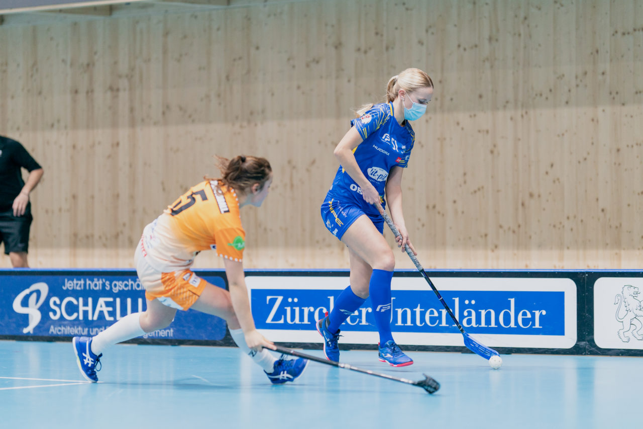 Frauen NLA Runde 10 2020/21, Switzerland: 16.01.2021, Kloten, Stighag, Sereina Zwissler (Nr. 51, Kloten-Dietlikon Jets) am Ball

Credit: Claudio Schwarz, unihockey-fotos.ch
