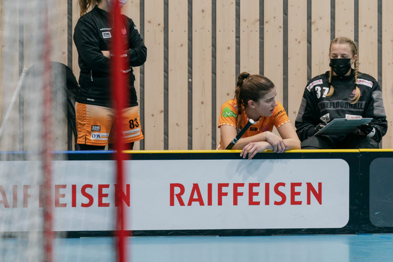 Frauen NLA Runde 10 2020/21, Switzerland: 16.01.2021, Kloten, Stighag, enttäuschte piranhas

Credit: Claudio Schwarz, unihockey-fotos.ch