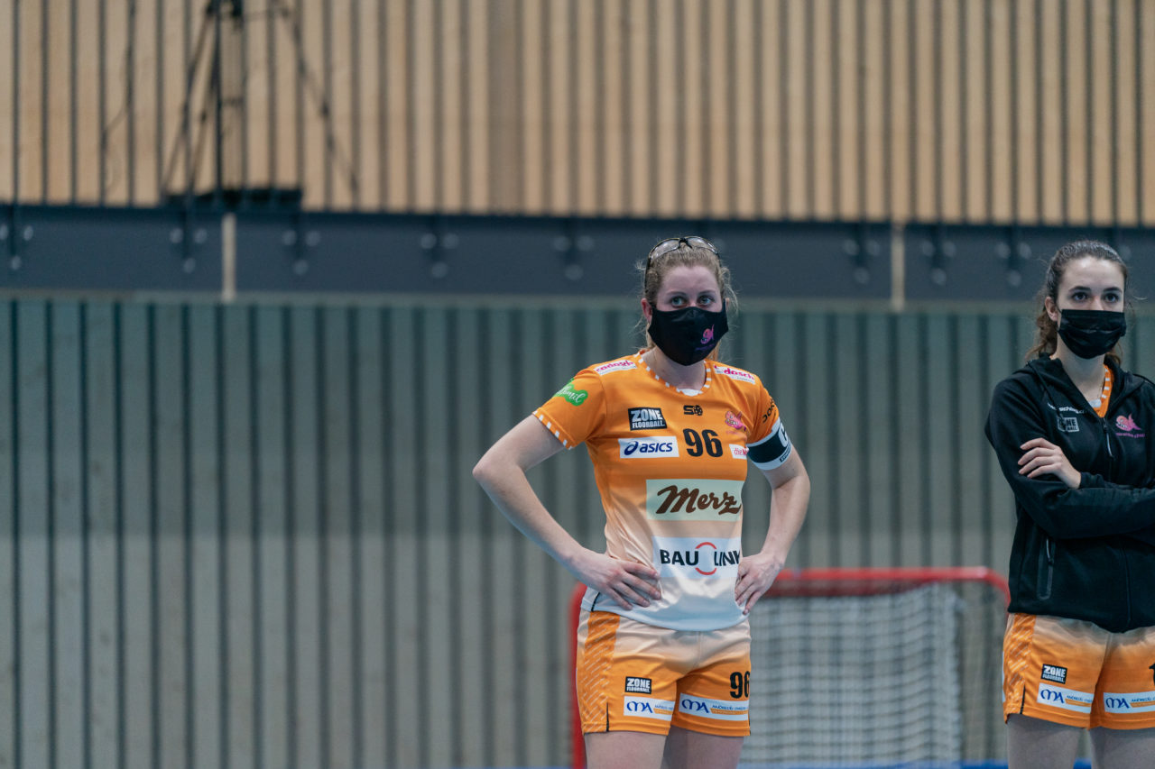 Frauen NLA Runde 10 2020/21, Switzerland: 16.01.2021, Kloten, Stighag, enttäuschte piranhas

Credit: Claudio Schwarz, unihockey-fotos.ch