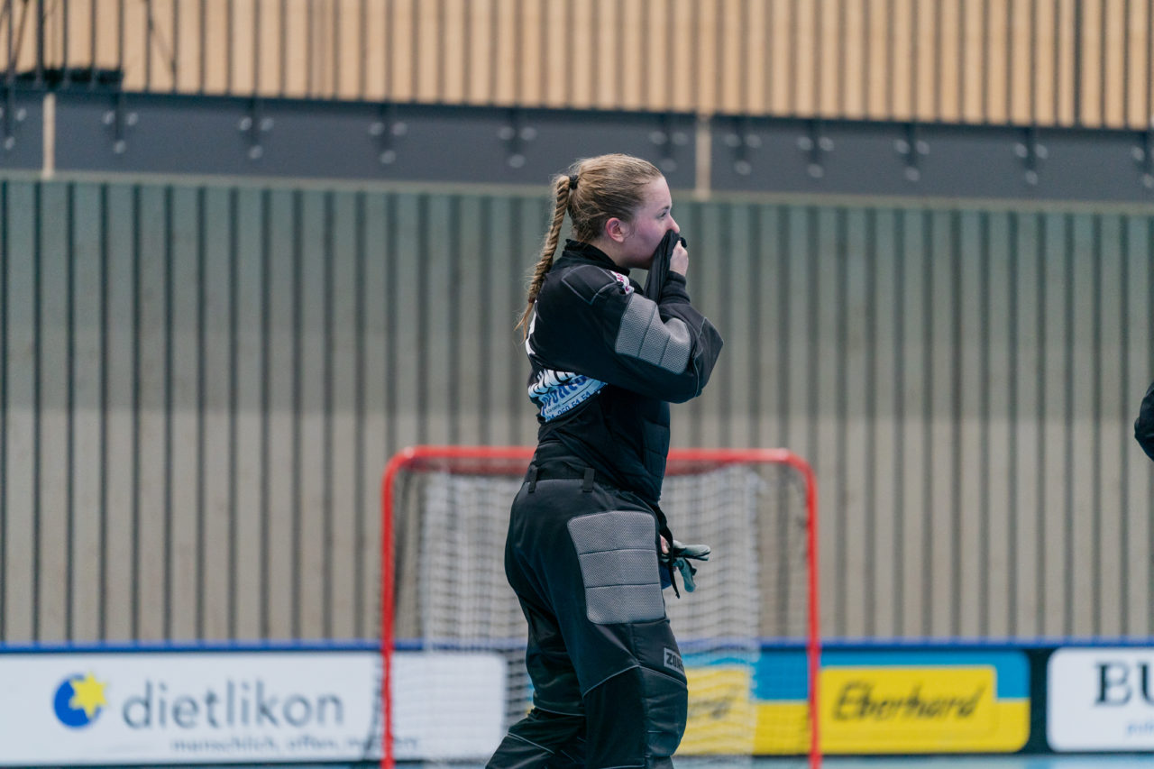 Frauen NLA Runde 10 2020/21, Switzerland: 16.01.2021, Kloten, Stighag, enttäuschte piranhas

Credit: Claudio Schwarz, unihockey-fotos.ch