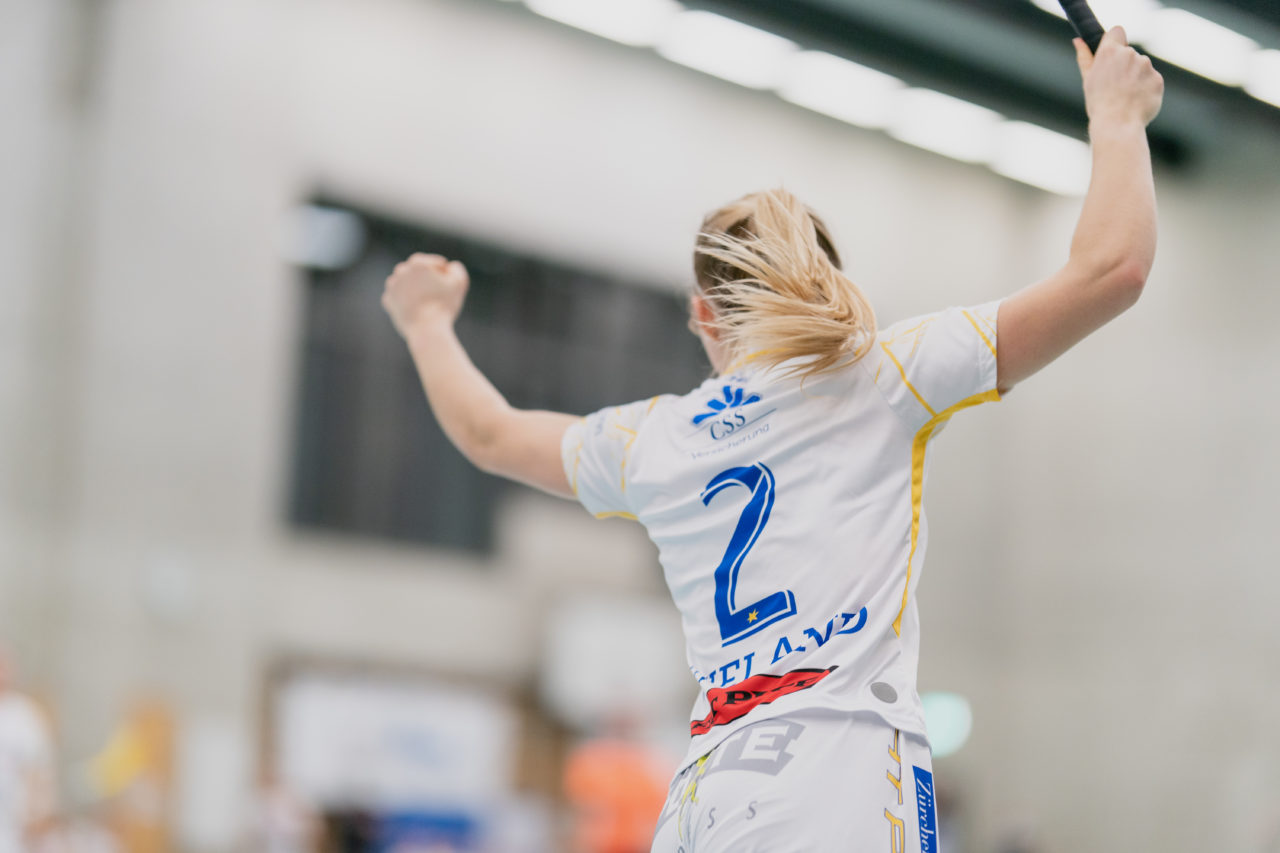 Frauen NLA Runde 8 2020/21, Switzerland: 09.01.2021, Winterthur, Oberseen, Leonie Wieland (Nr. 2, Kloten-Dietlikon Jets) jubelt

Credit: Claudio Schwarz, unihockey-fotos.ch