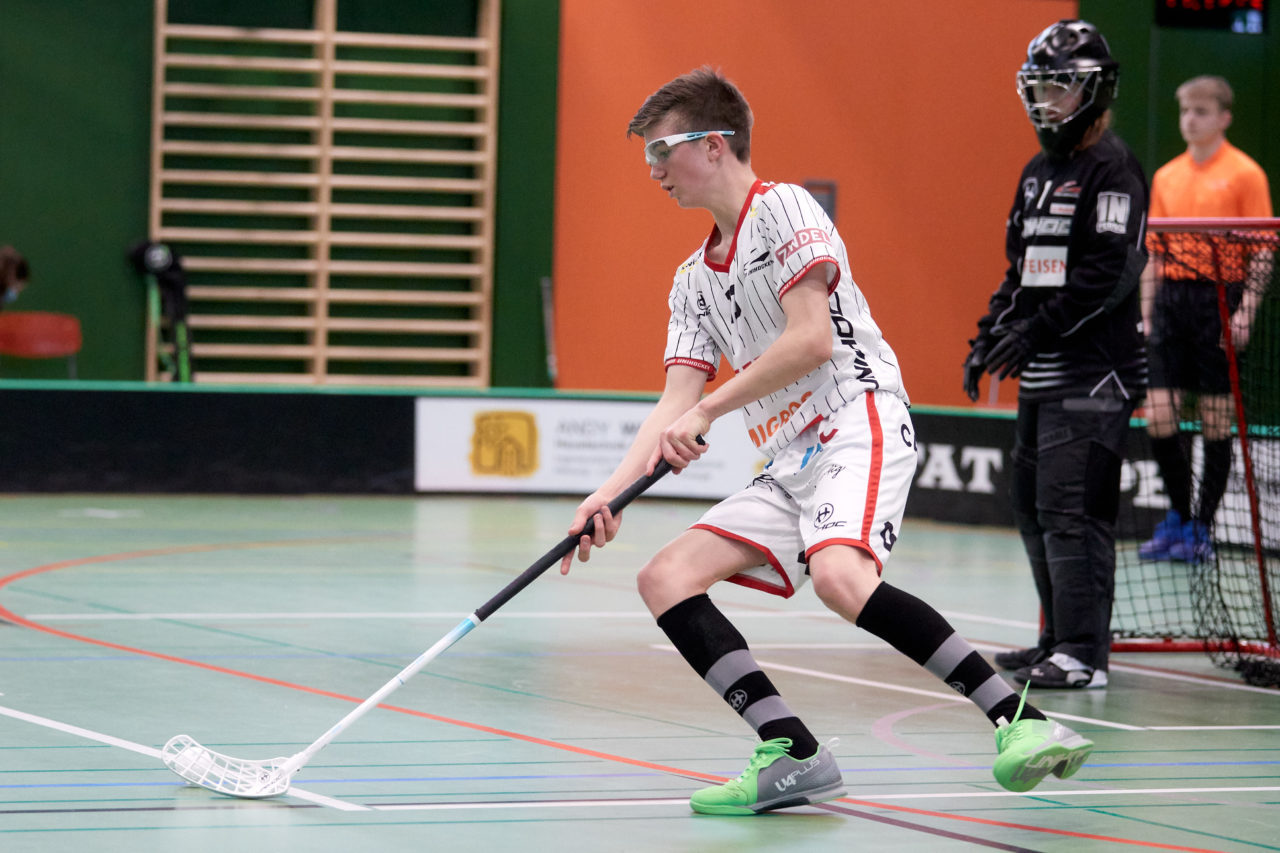 Testspiel Junioren U16A 
Zug United -  Chur Unihockey  am 21. März 2021 in der Sporthalle der Kantonsschule Zug 
Bild: Michael Peter