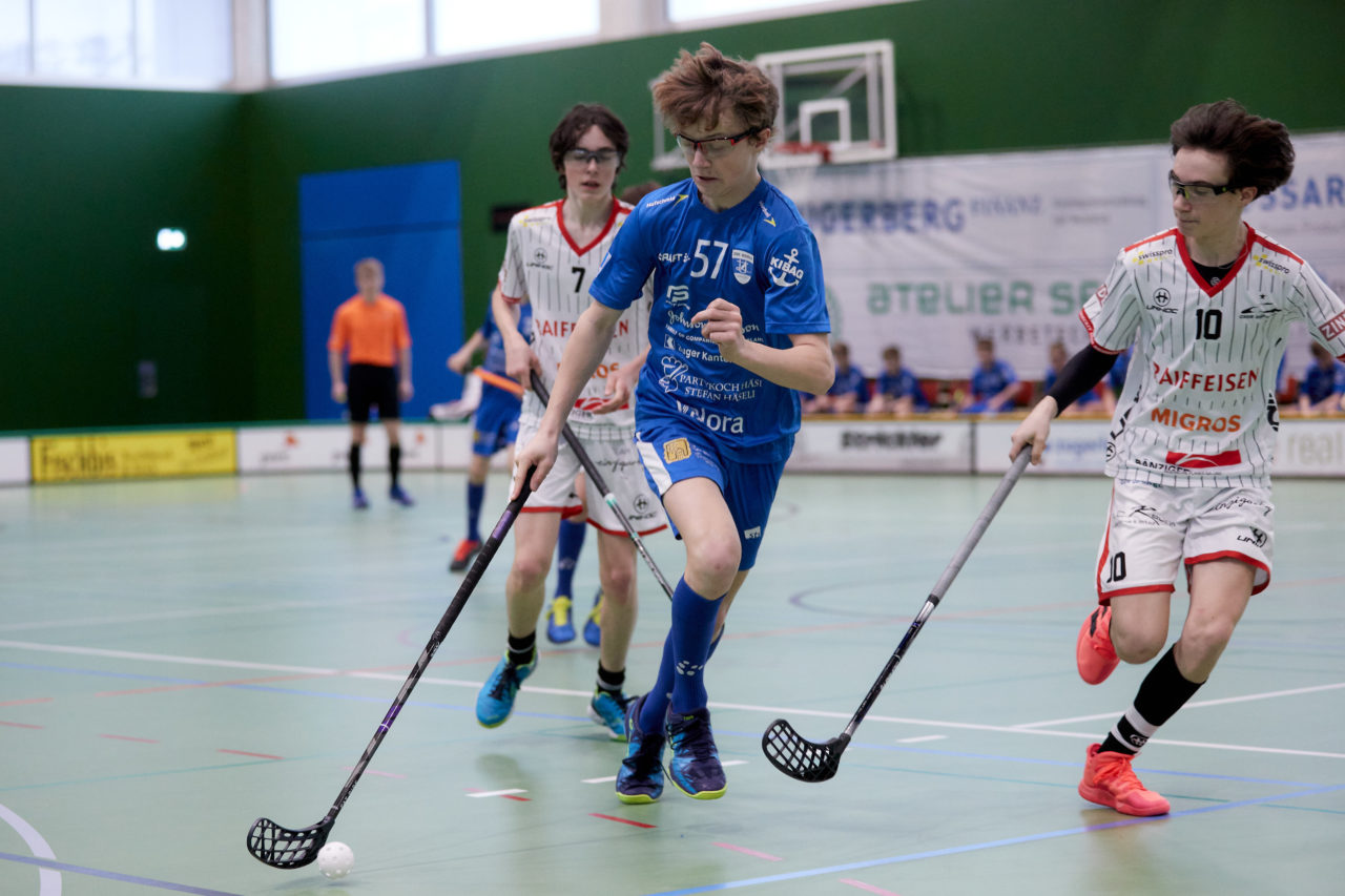 Testspiel Junioren U16A 
Zug United -  Chur Unihockey  am 21. März 2021 in der Sporthalle der Kantonsschule Zug 
Bild: Michael Peter