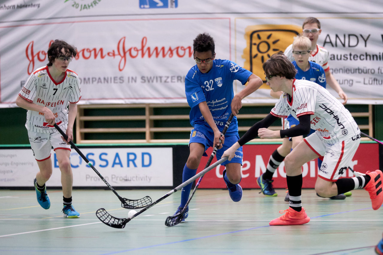 Testspiel Junioren U16A 
Zug United -  Chur Unihockey  am 21. März 2021 in der Sporthalle der Kantonsschule Zug 
Bild: Michael Peter