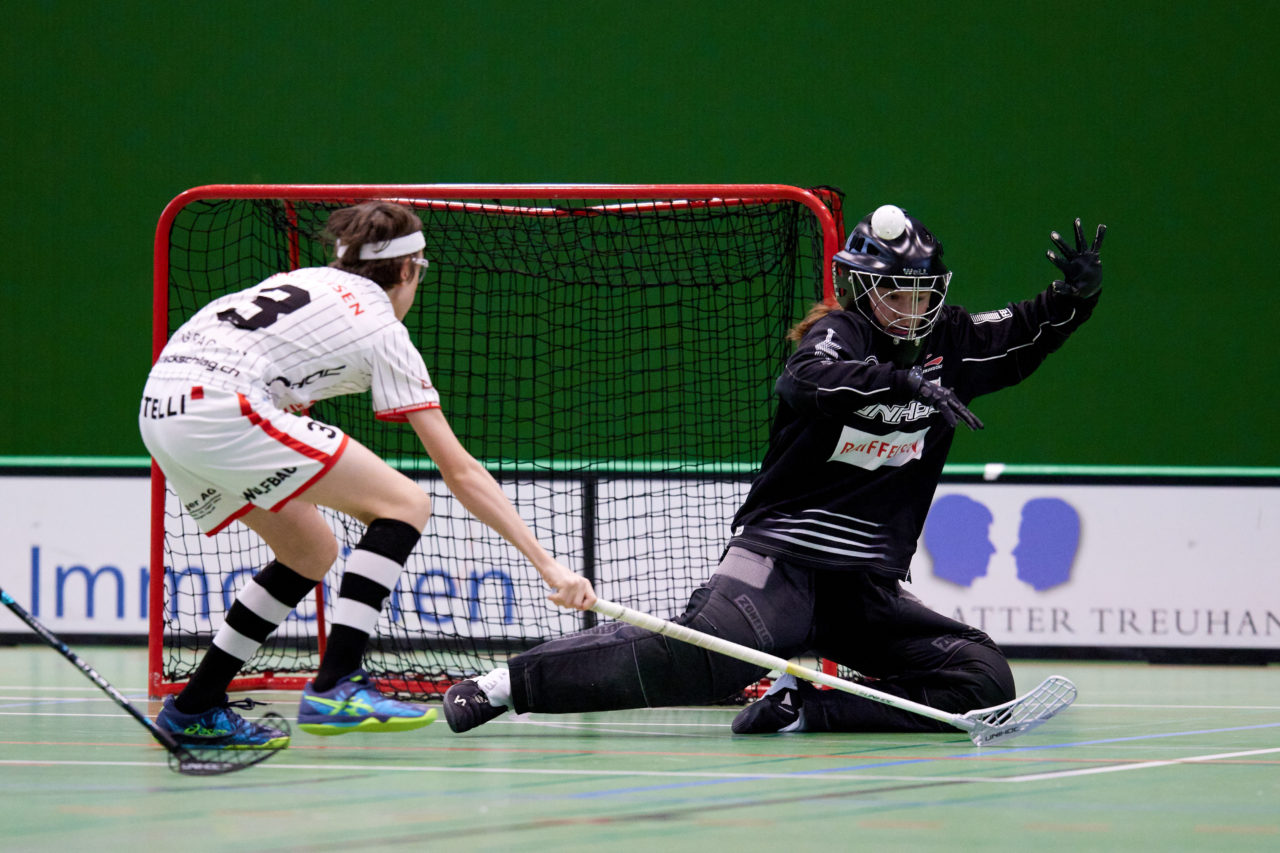 Testspiel Junioren U16A 
Zug United -  Chur Unihockey  am 21. März 2021 in der Sporthalle der Kantonsschule Zug 
Bild: Michael Peter