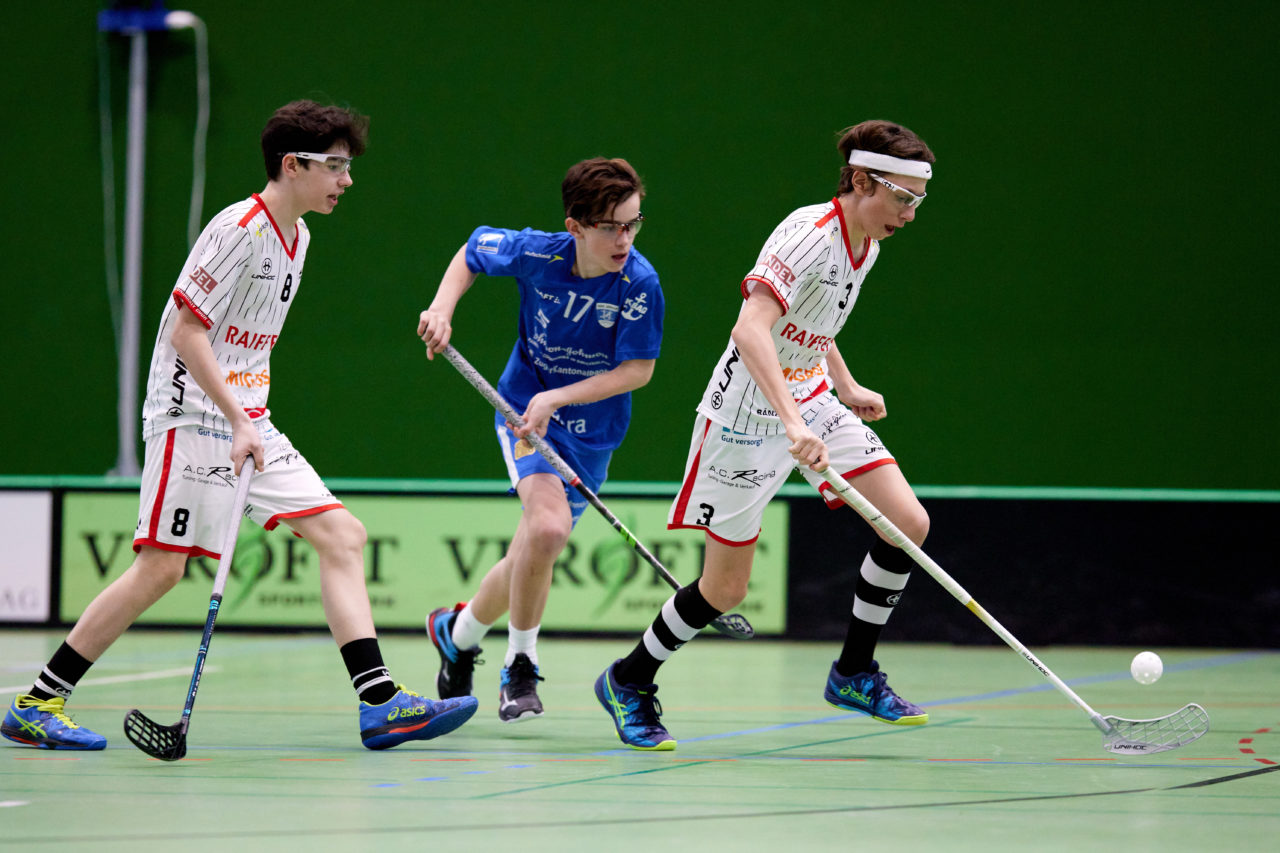 Testspiel Junioren U16A 
Zug United -  Chur Unihockey  am 21. März 2021 in der Sporthalle der Kantonsschule Zug 
Bild: Michael Peter