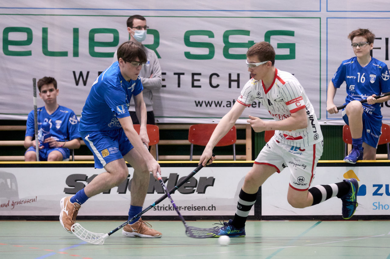 Testspiel Junioren U16A 
Zug United -  Chur Unihockey  am 21. März 2021 in der Sporthalle der Kantonsschule Zug 
Bild: Michael Peter