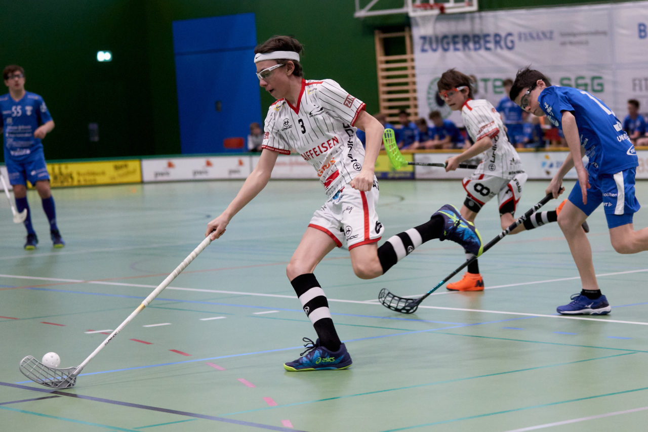 Testspiel Junioren U16A 
Zug United -  Chur Unihockey  am 21. März 2021 in der Sporthalle der Kantonsschule Zug 
Bild: Michael Peter