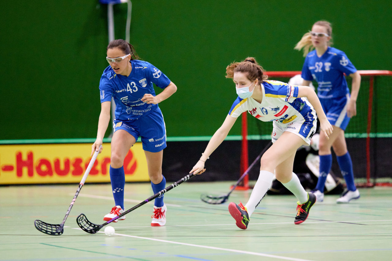 Testspiel Juniorinnen U21A 
Zug United -  Kloten-Dietlikon Jets  am 21. März 2021 in der Sporthalle der Kantonsschule Zug 
Bild: Michael Peter