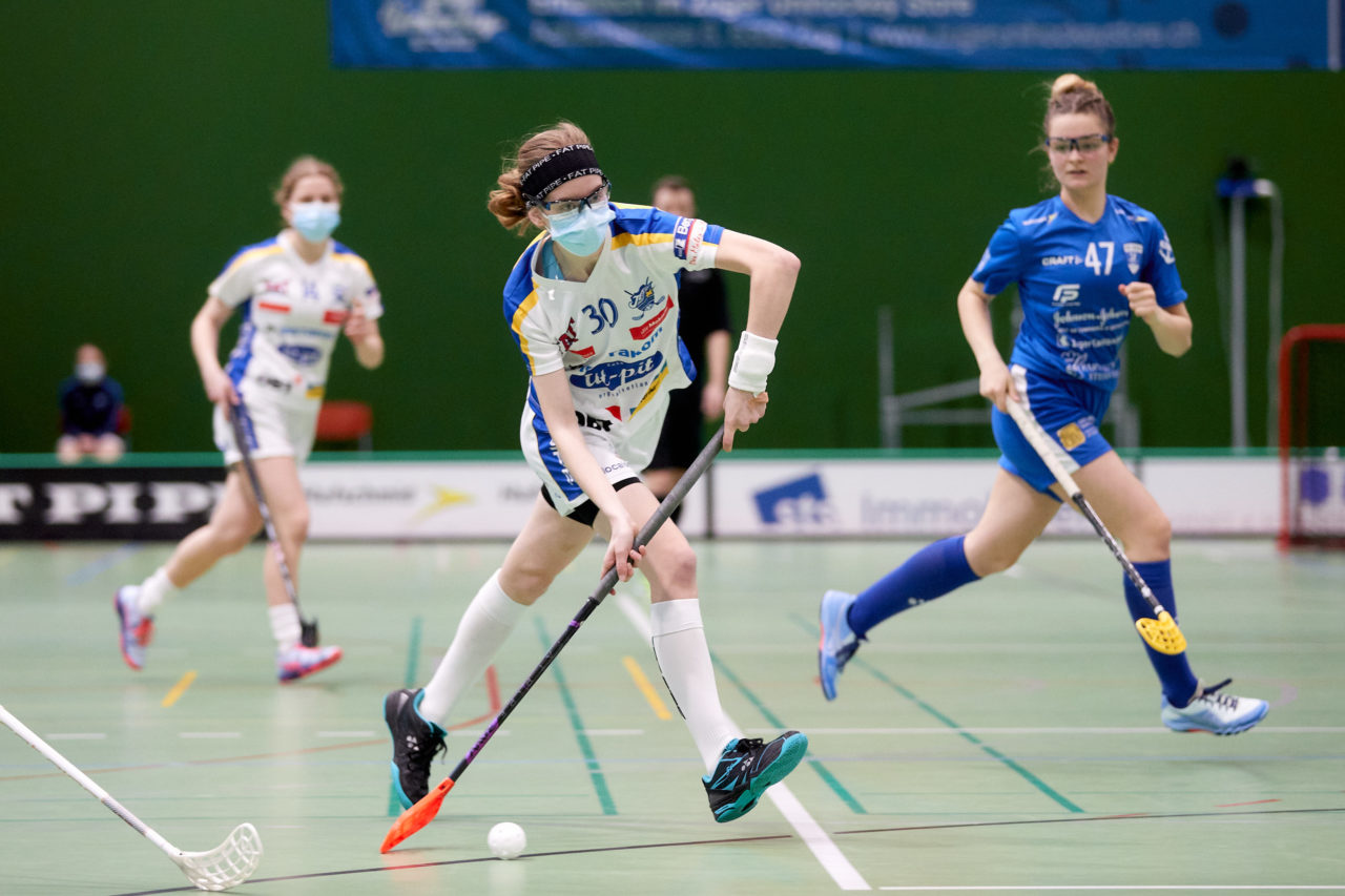 Testspiel Juniorinnen U21A 
Zug United -  Kloten-Dietlikon Jets  am 21. März 2021 in der Sporthalle der Kantonsschule Zug 
Bild: Michael Peter