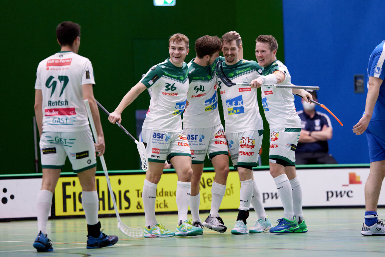 Männer Playoff Viertelfinal sechstes  Spiel 
Zug United -  SV Wiler-Ersigen am 27. März 2021 in der Sporthalle der Kantonsschule Zug 
Bild: Michael Peter