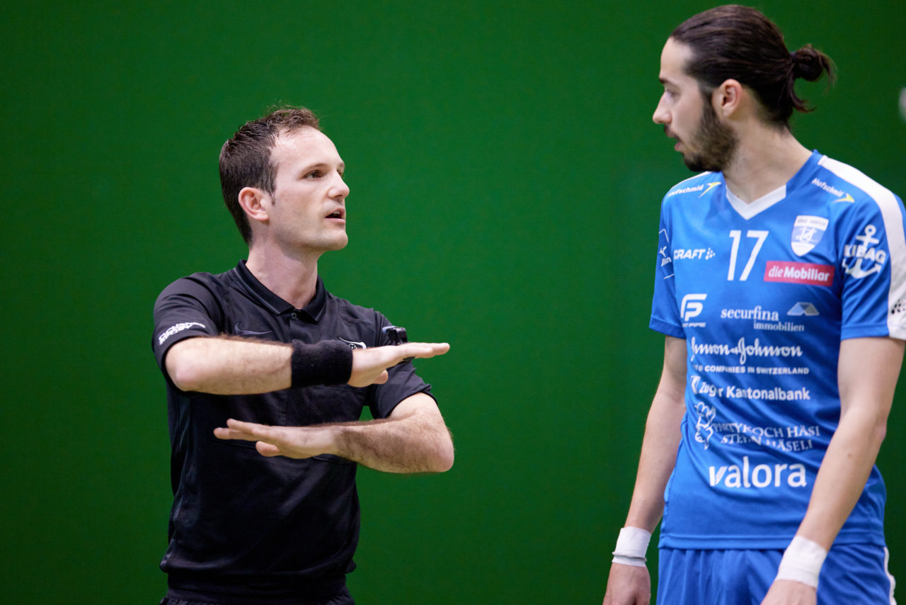 Männer Playoff Viertelfinal sechstes  Spiel 
Zug United -  SV Wiler-Ersigen am 27. März 2021 in der Sporthalle der Kantonsschule Zug 
Bild: Michael Peter