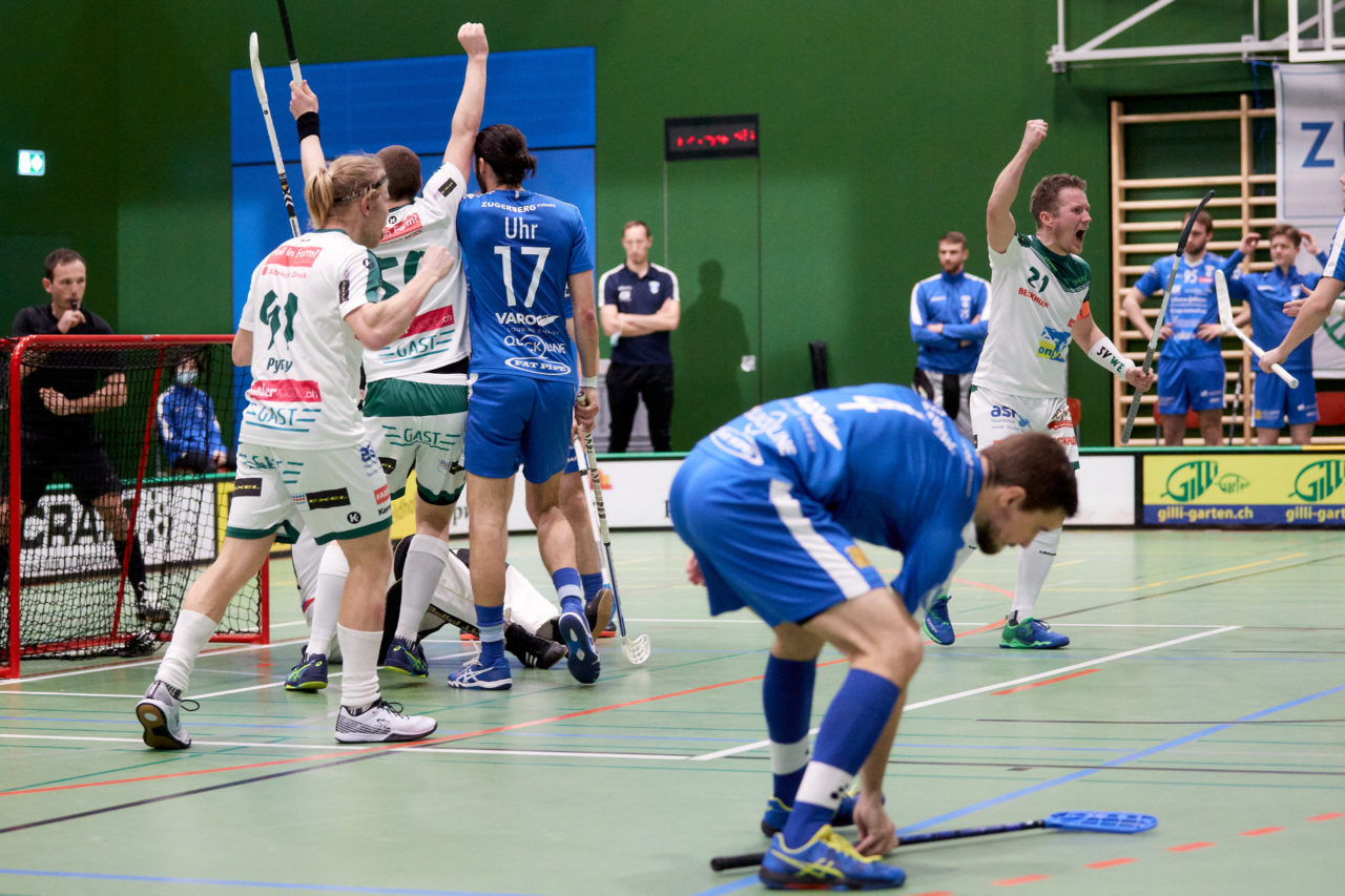 Männer Playoff Viertelfinal sechstes  Spiel 
Zug United -  SV Wiler-Ersigen am 27. März 2021 in der Sporthalle der Kantonsschule Zug 
Bild: Michael Peter