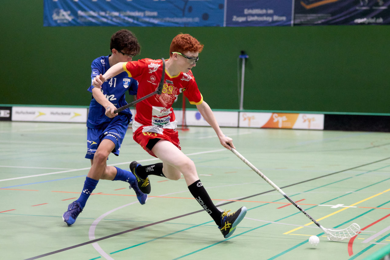 Junioren U16A
Zug United -  Unihockey Tigers Langnau am  26. September  2021 in der Sporthalle der Kantonsschule Zug 
Bild: Michael Peter