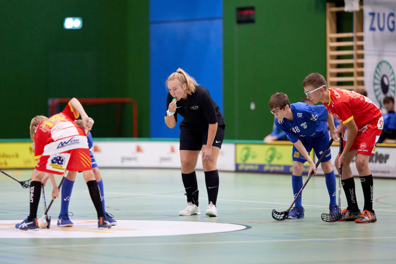 Junioren U16A
Zug United -  Unihockey Tigers Langnau am  26. September  2021 in der Sporthalle der Kantonsschule Zug 
Bild: Michael Peter