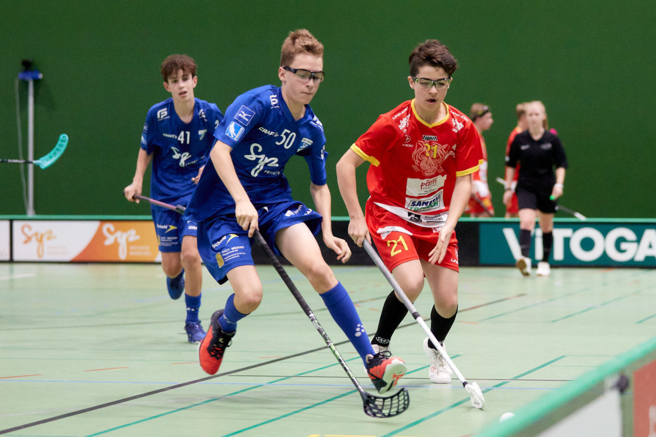 Junioren U16A
Zug United -  Unihockey Tigers Langnau am  26. September  2021 in der Sporthalle der Kantonsschule Zug 
Bild: Michael Peter