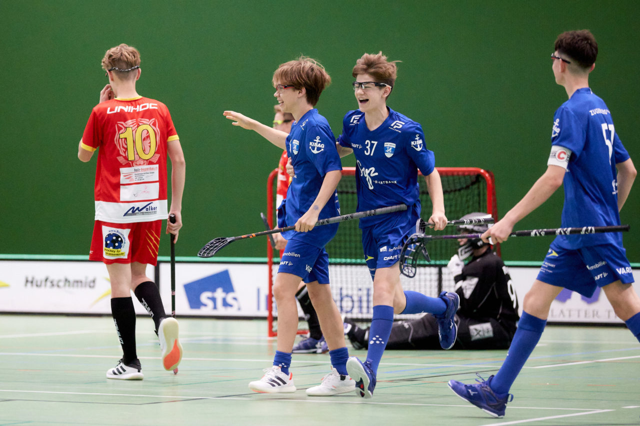 Junioren U16A
Zug United -  Unihockey Tigers Langnau am  26. September  2021 in der Sporthalle der Kantonsschule Zug 
Bild: Michael Peter