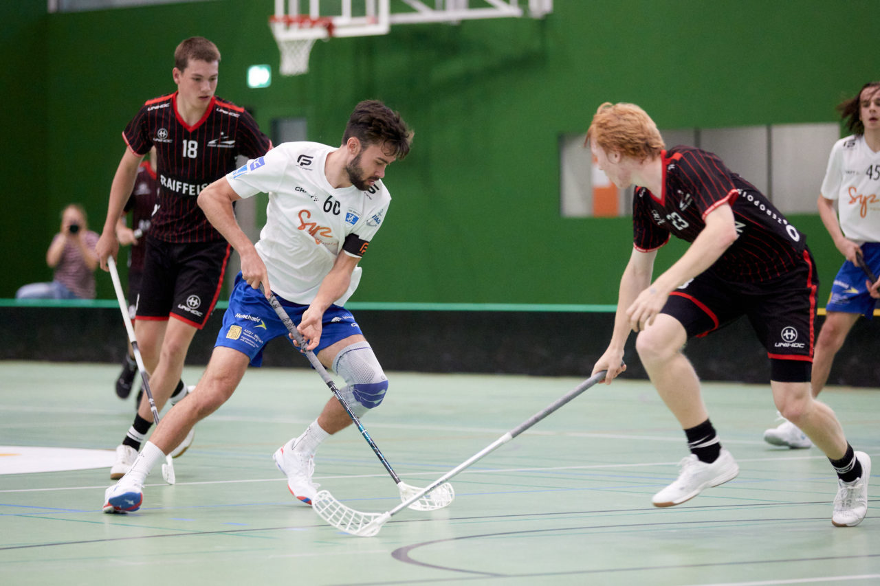 Junioren U21A
Zug United -  Chur Unihockey am  26. September  2021 in der Sporthalle der Kantonsschule Zug 
Bild: Michael Peter