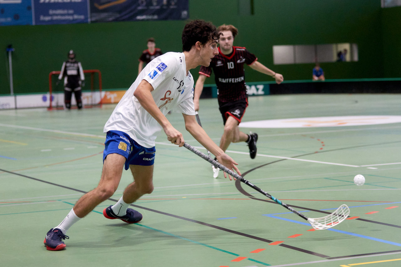 Junioren U21A
Zug United -  Chur Unihockey am  26. September  2021 in der Sporthalle der Kantonsschule Zug 
Bild: Michael Peter