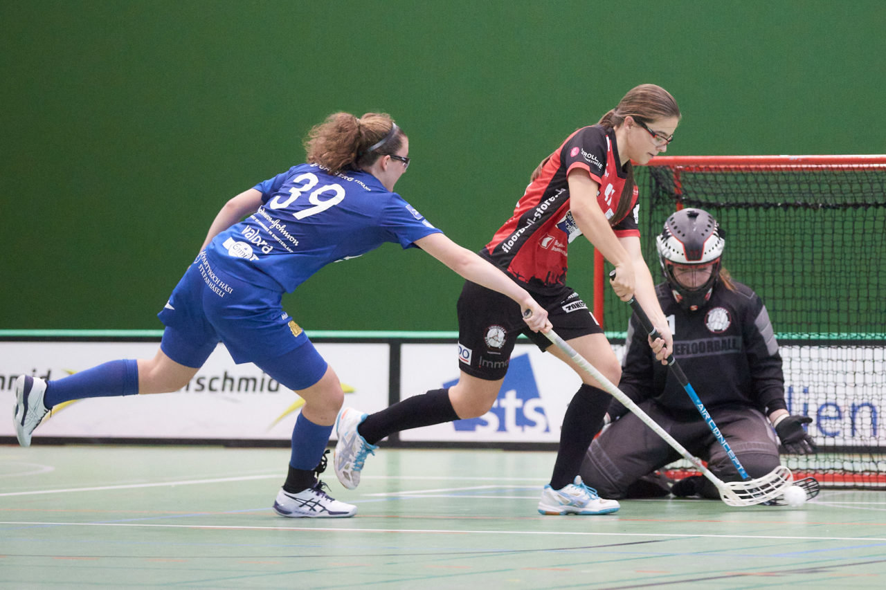 Juniorinnen U21A Zug United - Unihockey Basel Regio  am 12. September  2021 in der Sporthalle der Kantonsschule Zug 
Bild: Michael Peter