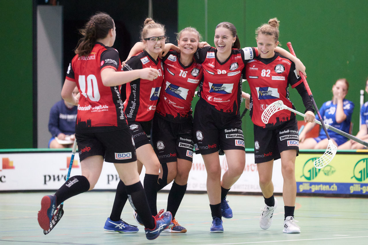 Juniorinnen U21A Zug United - Unihockey Basel Regio  am 12. September  2021 in der Sporthalle der Kantonsschule Zug 
Bild: Michael Peter