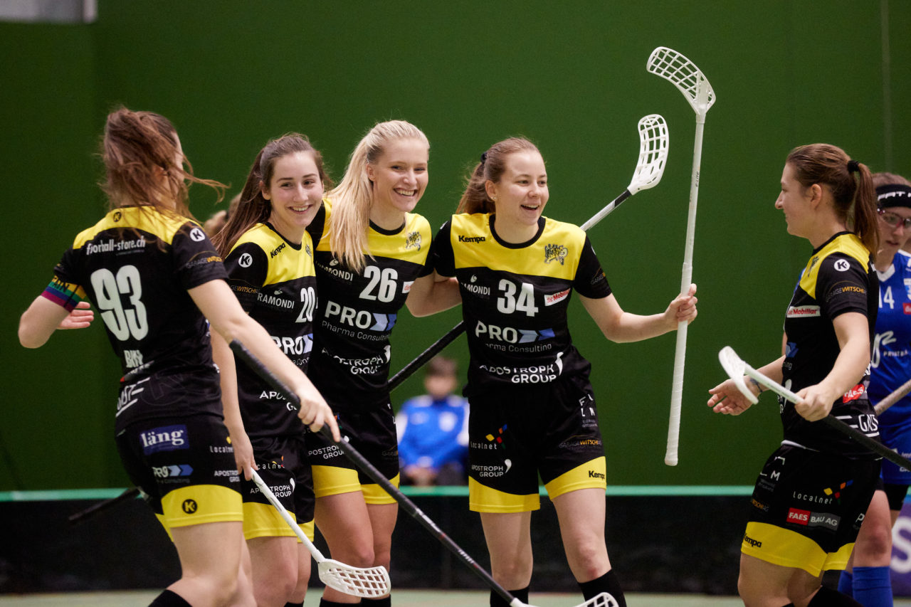 Zug United - Wizards Bern Burgdorf 
am 9. November 2022 in der Sporthalle der Kantonsschule Zug 
Bild: Michael Peter