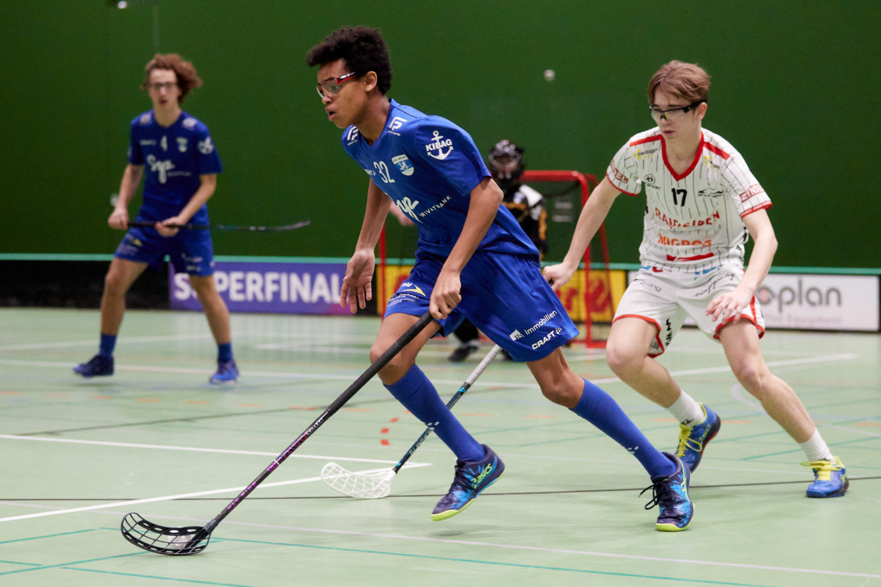 Junioren U16A
Zug United - Chur Unihockey am 19. Februar  2022 in der Sporthalle der Kantonsschule Zug 
Bild: Michael Peter