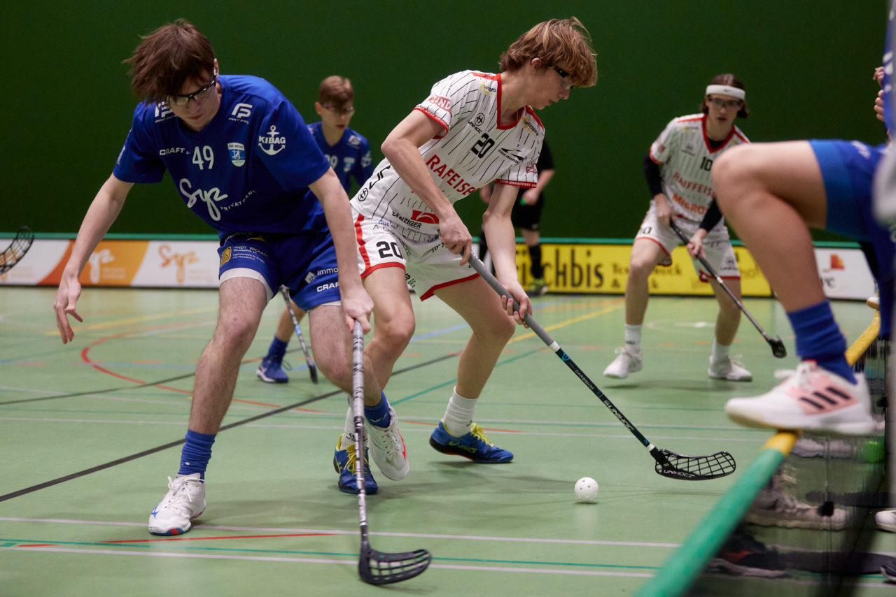 Junioren U16A
Zug United - Chur Unihockey am 19. Februar  2022 in der Sporthalle der Kantonsschule Zug 
Bild: Michael Peter