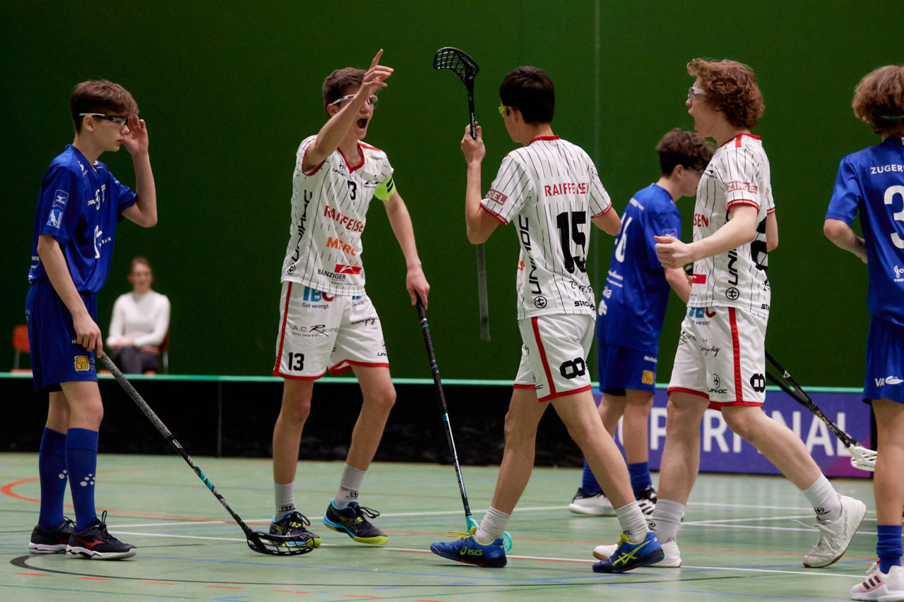 Junioren U16A
Zug United - Chur Unihockey am 19. Februar  2022 in der Sporthalle der Kantonsschule Zug 
Bild: Michael Peter