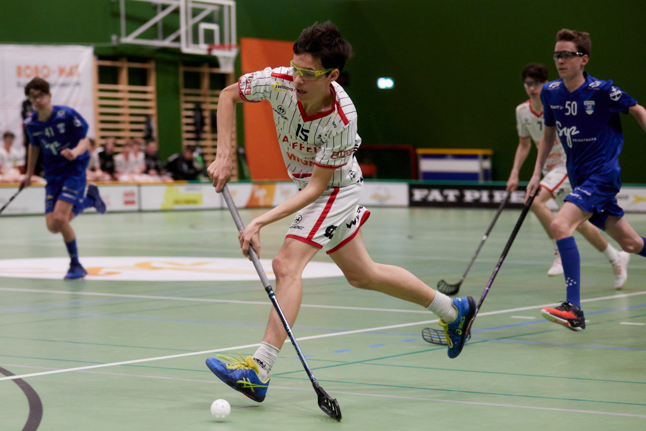 Junioren U16A
Zug United - Chur Unihockey am 19. Februar  2022 in der Sporthalle der Kantonsschule Zug 
Bild: Michael Peter