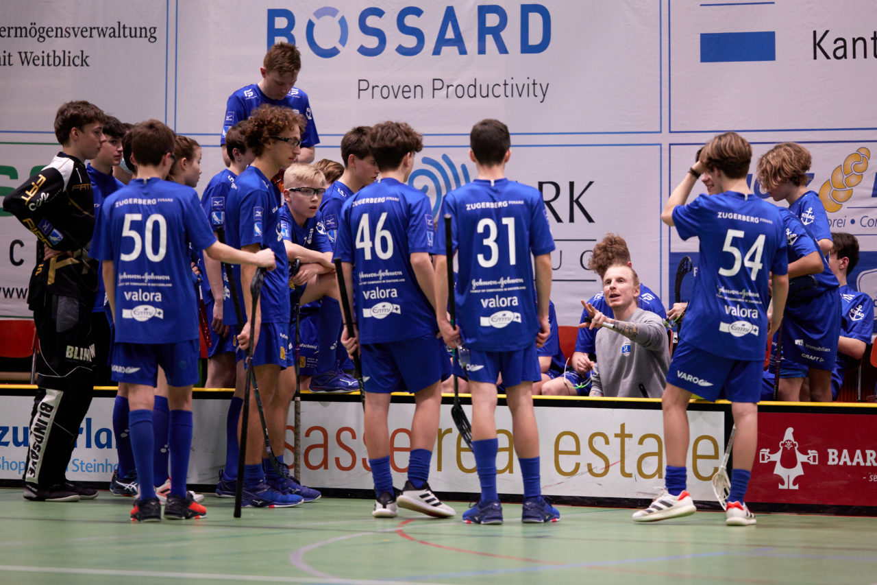Junioren U16A
Zug United - Chur Unihockey am 19. Februar  2022 in der Sporthalle der Kantonsschule Zug 
Bild: Michael Peter