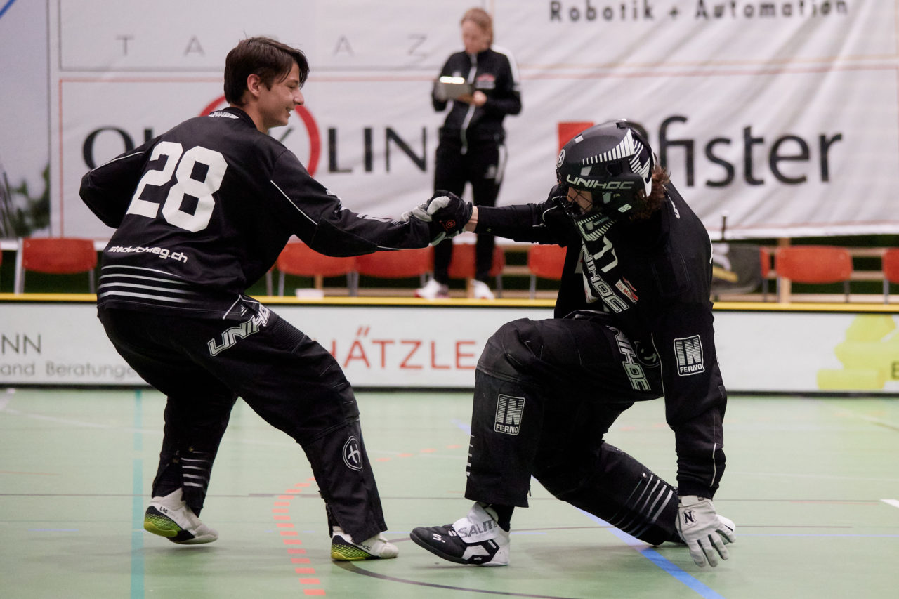 Junioren U16A
Zug United - Chur Unihockey am 19. Februar  2022 in der Sporthalle der Kantonsschule Zug 
Bild: Michael Peter