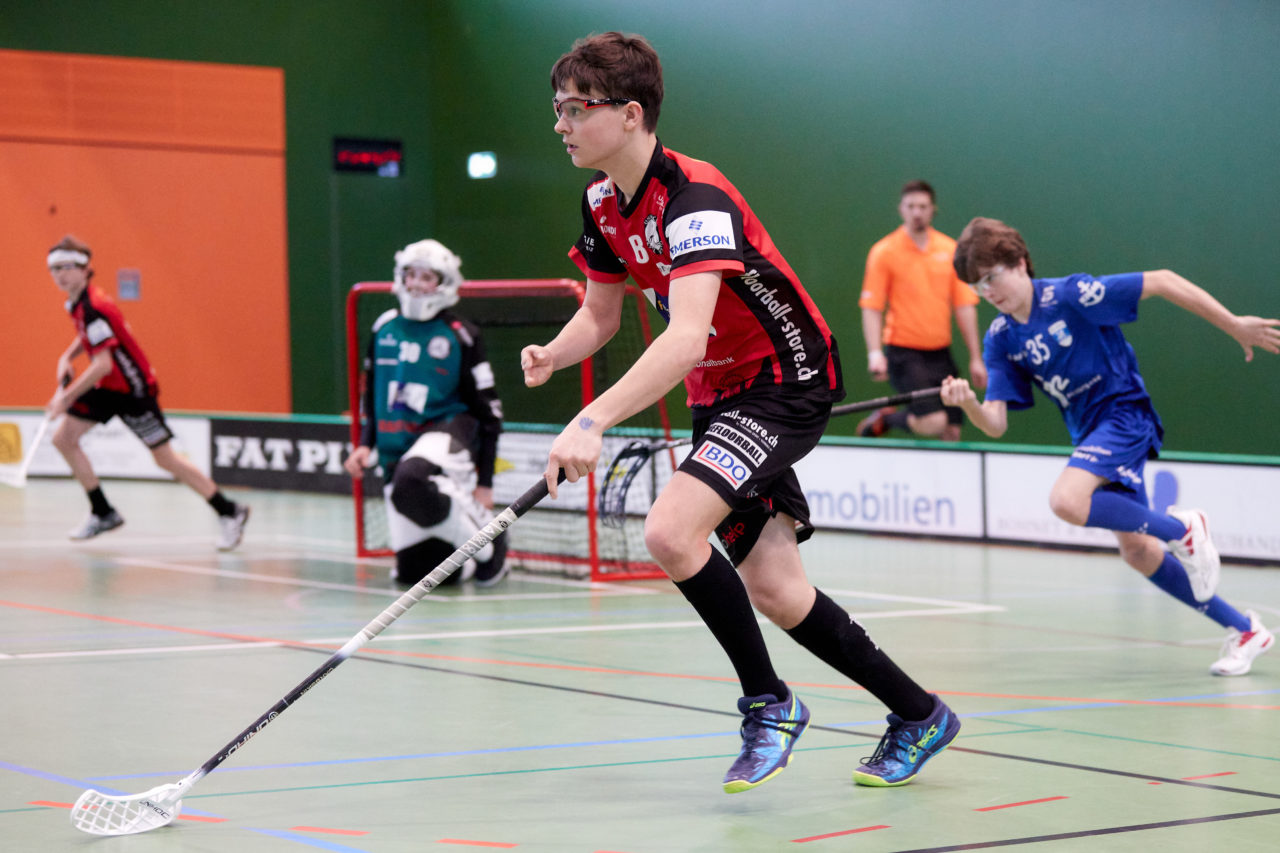 Junioren U16A
Zug United - Unihockey Basel Regio am 8. Januar 2022 in der Sporthalle der Kantonsschule Zug 
Bild: Michael Peter