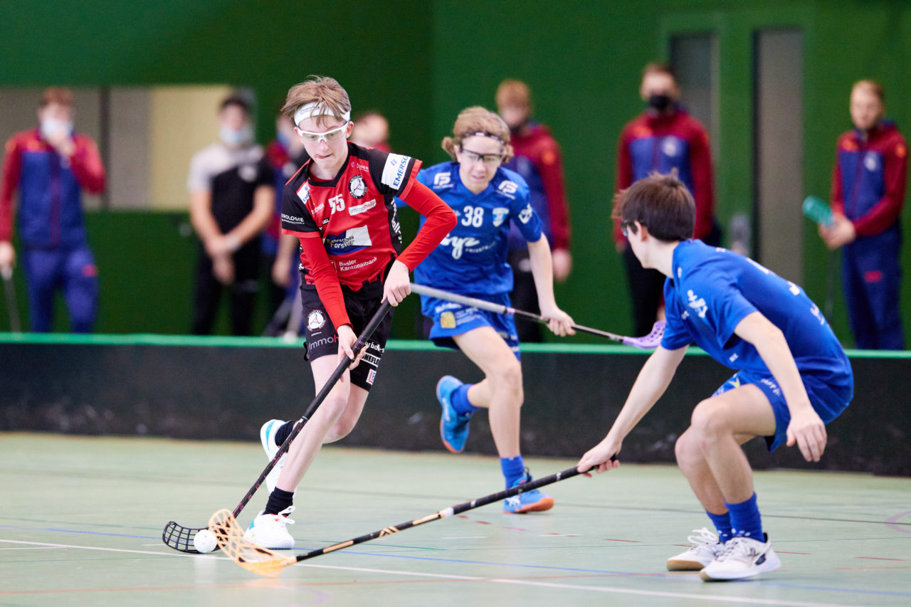 Junioren U16A
Zug United - Unihockey Basel Regio am 8. Januar 2022 in der Sporthalle der Kantonsschule Zug 
Bild: Michael Peter