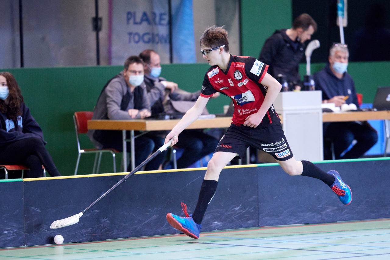 Junioren U16A
Zug United - Unihockey Basel Regio am 8. Januar 2022 in der Sporthalle der Kantonsschule Zug 
Bild: Michael Peter