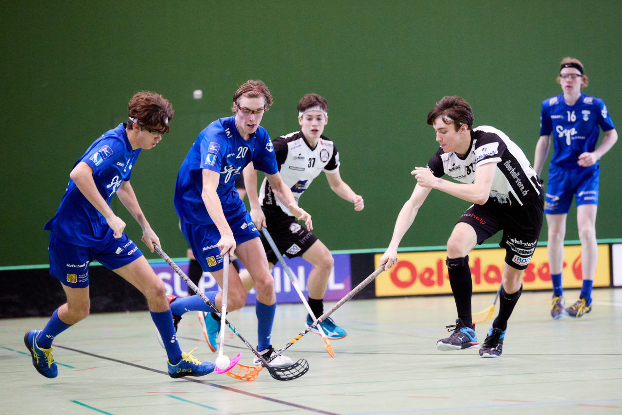 Junioren U18A 
Zug United - Unihockey Basel Regio  
am 17. Januar 2022 in der Sporthalle der Kantonsschule Zug 
Bild: Michael Peter