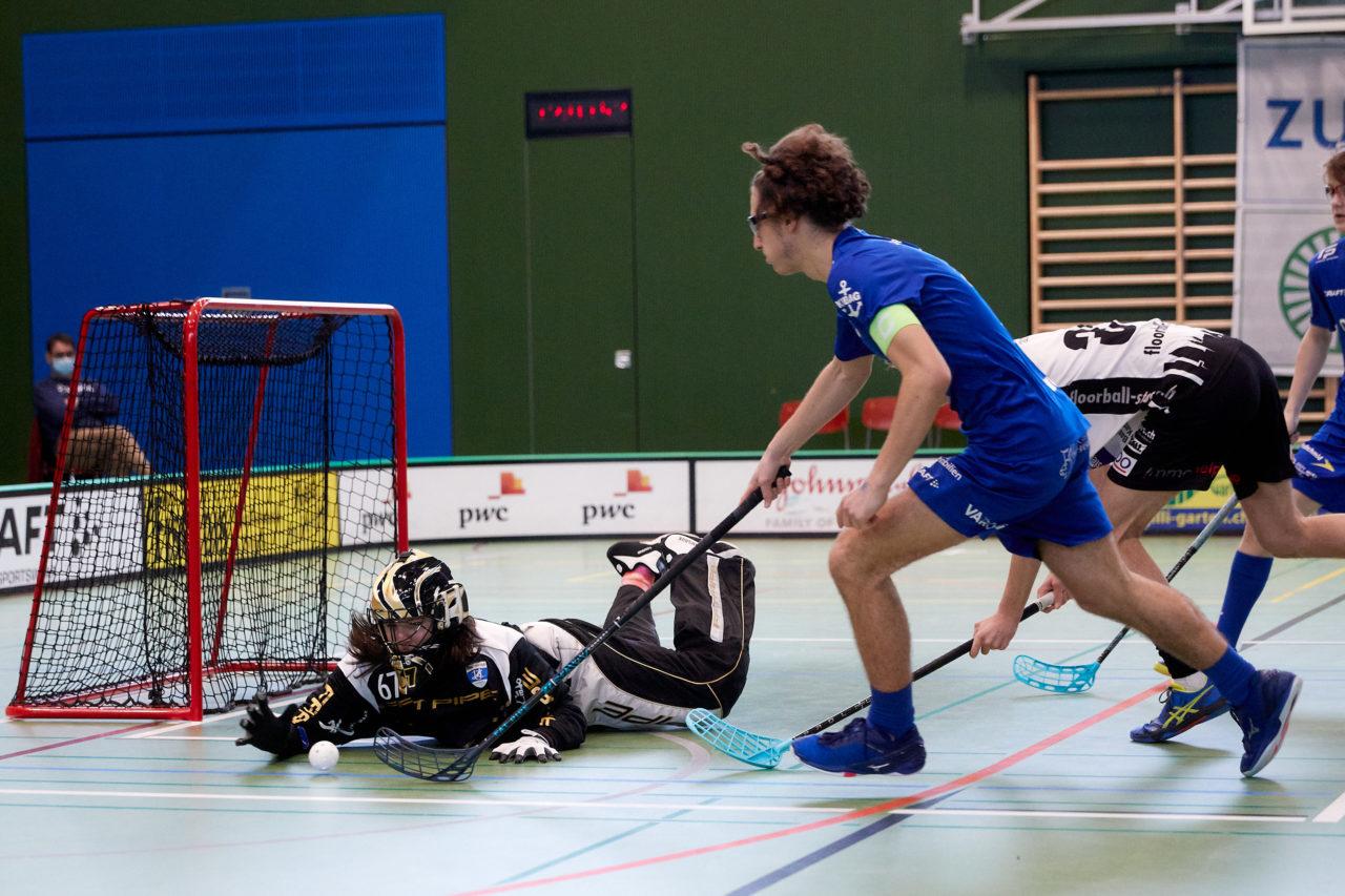 Junioren U18A 
Zug United - Unihockey Basel Regio  
am 17. Januar 2022 in der Sporthalle der Kantonsschule Zug 
Bild: Michael Peter