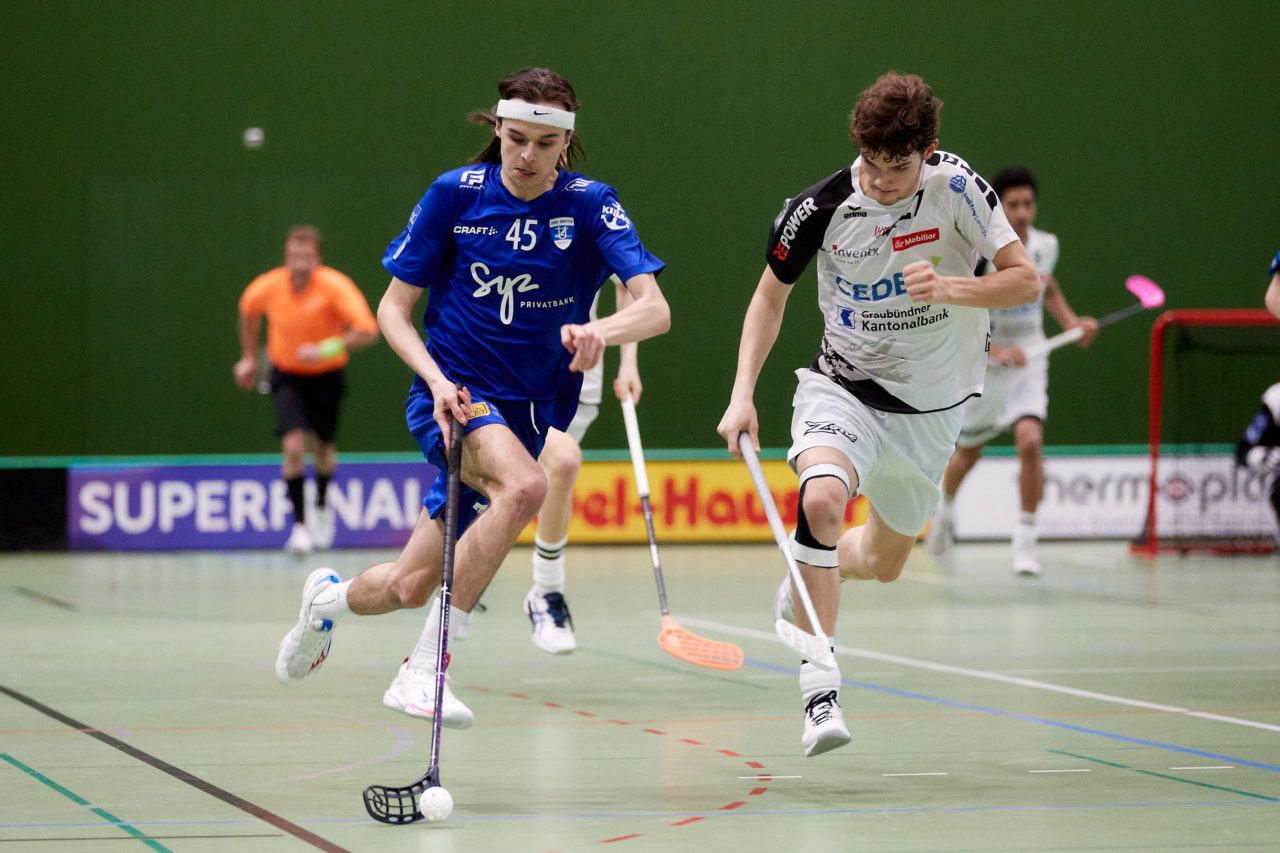 Junioren U21A Playoff 
Zug United - UHC Alligator Malans am 19. Februar 2022 in der Sporthalle der Kantonsschule Zug 
Bild: Michael Peter