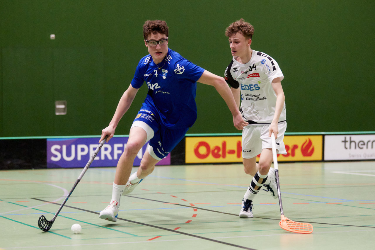 Junioren U21A Playoff 
Zug United - UHC Alligator Malans am 19. Februar 2022 in der Sporthalle der Kantonsschule Zug 
Bild: Michael Peter
