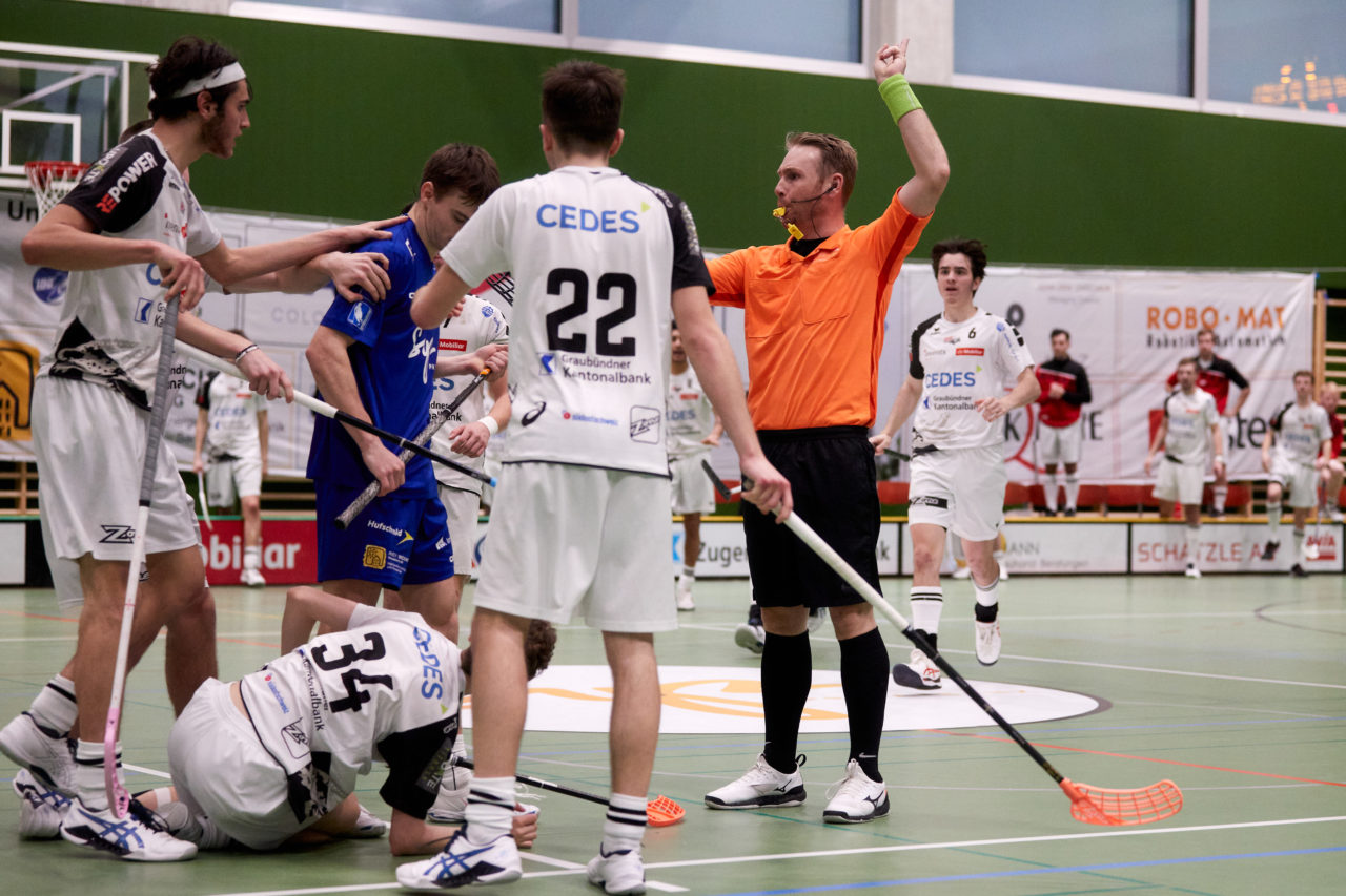 Junioren U21A Playoff 
Zug United - UHC Alligator Malans am 19. Februar 2022 in der Sporthalle der Kantonsschule Zug 
Bild: Michael Peter