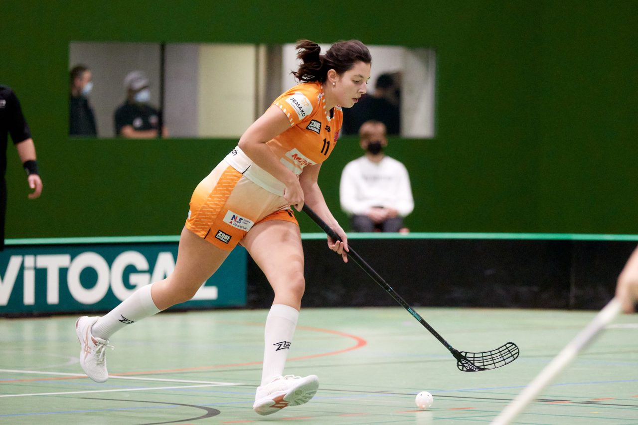 Juniorinnen U21A 
Zug United - UHV Skorpion Emmental am 13. November  2021 in der Sporthalle der Kantonsschule Zug 
Bild: Michael Peter